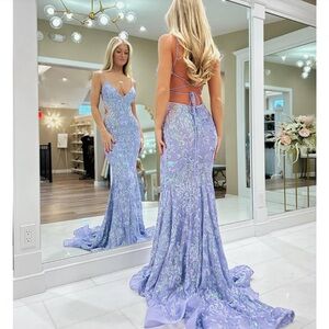 Size 2 lavender prom gown never worn